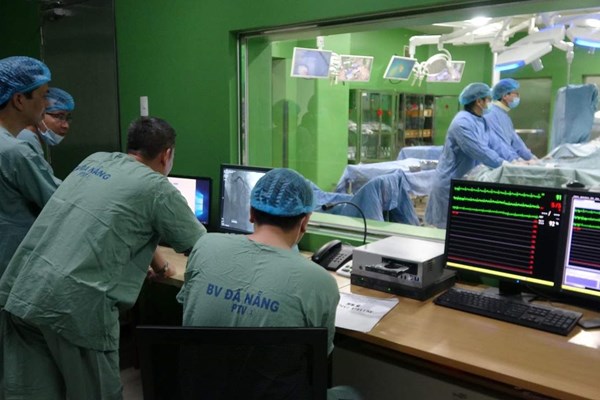 Bệnh viện tim mạch Đà Nẵng đưa vào hoạt động phòng mổ hybrid hiện đại nhất Việt Nam - Anh 2