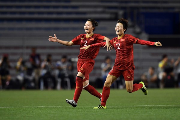 Thắng quả cảm Thái Lan, tuyển nữ Việt Nam lần thứ 6 vô địch SEA Games - Anh 1