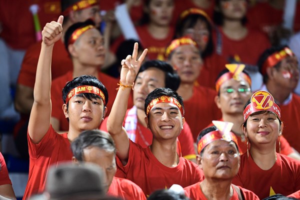 Chiến thắng lịch sử của bóng đá Việt Nam - Anh 7