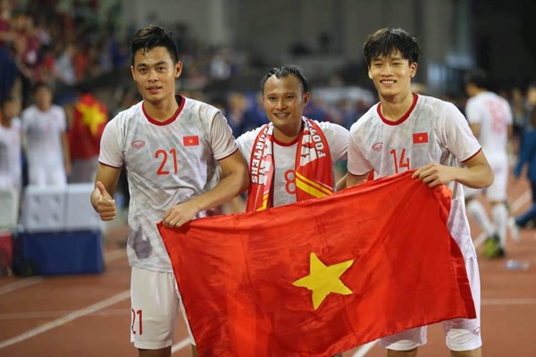 Chiến thắng lịch sử của bóng đá Việt Nam - Anh 1