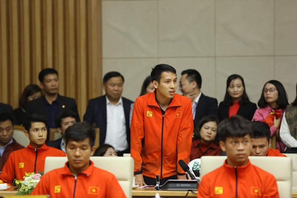 Thủ tướng Nguyễn Xuân Phúc gặp mặt hai đội tuyển bóng đá vô địch SEA Games 30 - Anh 7