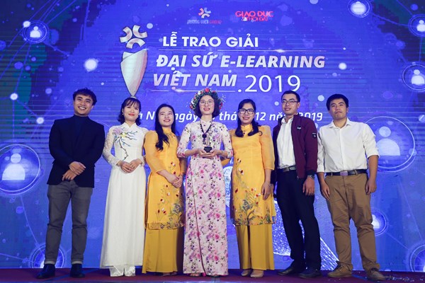 Cô giáo dạy học trò khiếm thính trở thành Đại sứ E-Learning Việt Nam - Anh 2