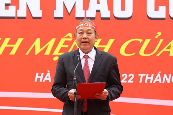 Phó Thủ tướng Thường trực Trương Hoà Bình dự hiến máu nhân đạo Ngày Chủ nhật đỏ - Anh 1