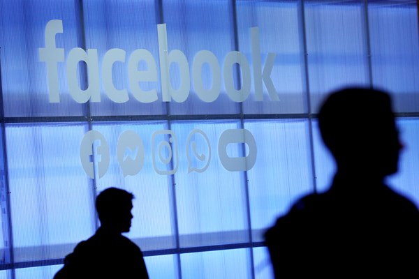 Facebook nỗ lực giải quyết những vụ rò rỉ thông tin - Anh 1