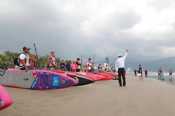 Đà Nẵng: Giải đua thuyền buồm và ván chèo đứng các CLB toàn quốc 2019 - Anh 1