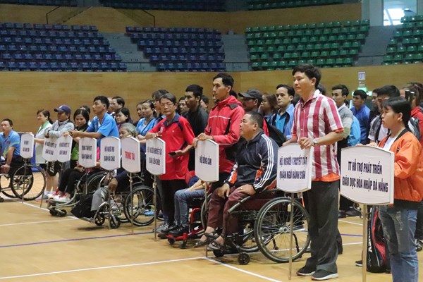 Đà Nẵng: Sôi nổi giải thể thao người khuyết tật - Anh 1
