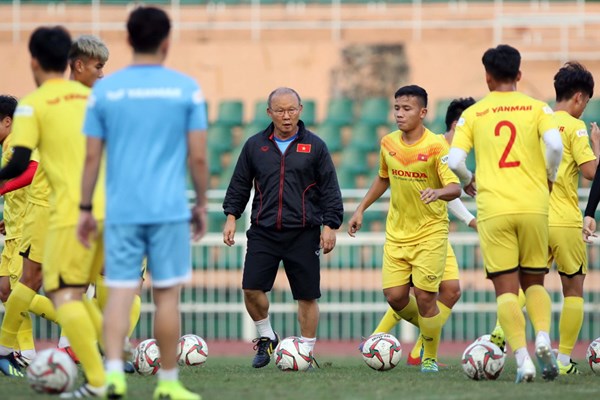 Bóng đá Việt Nam trong năm 2020: Với những mục tiêu khó khăn - Anh 1