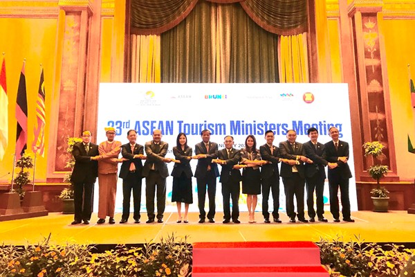 Hội nghị Bộ trưởng Du lịch ASEAN lần thứ 23: Xây dựng một cộng đồng ASEAN phồn vinh - Anh 1