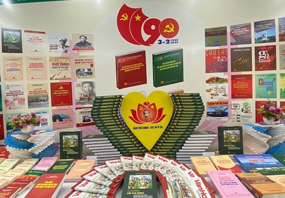 Triển lãm sách kỷ niệm 90 năm ngày thành lập Đảng Cộng sản Việt Nam - Anh 2