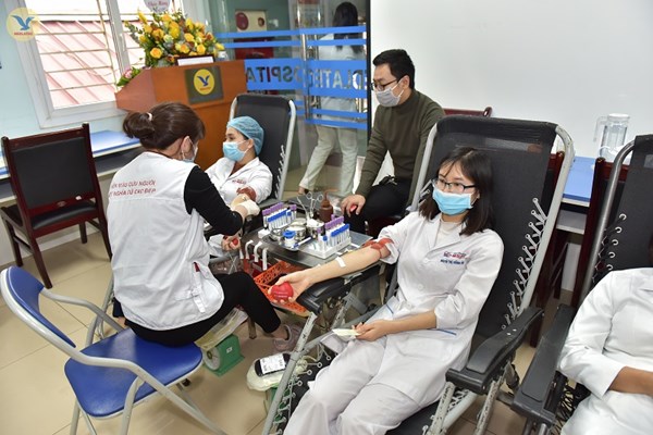 Cán bộ nhân viên MED GROUP sôi nổi tham gia hiến máu tình nguyện đầu năm - Anh 2