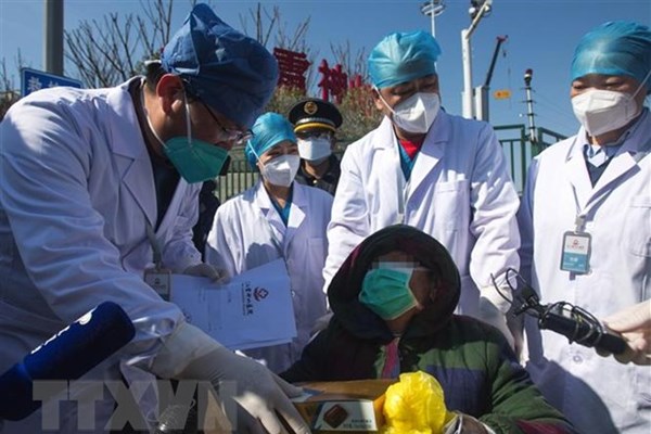 Thêm 1.779 bệnh nhân Covid-19 tại Trung Quốc xuất viện - Anh 1
