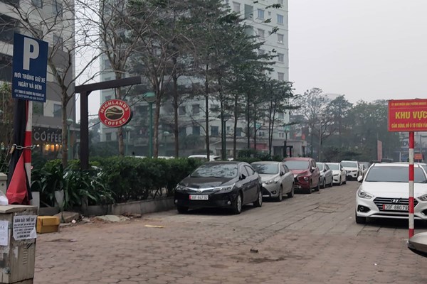 Hoàng Mai, Hà Nội: Nhức nhối tình trạng trông giữ xe không phép - Anh 7