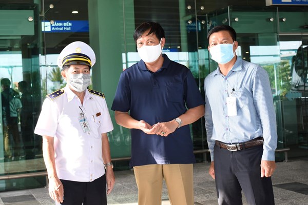 Sân bay Cần Thơ tiếp nhận 600 hành khách từ Hàn Quốc nhập cảnh vào Việt Nam - Anh 1