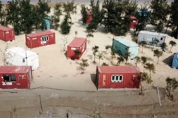 Doanh nghiệp ngang nhiên dựng container trên rừng phòng hộ ở Hà Tĩnh:  Tỉnh cho làm một đường, họ tự ý làm một nẻo - Anh 2
