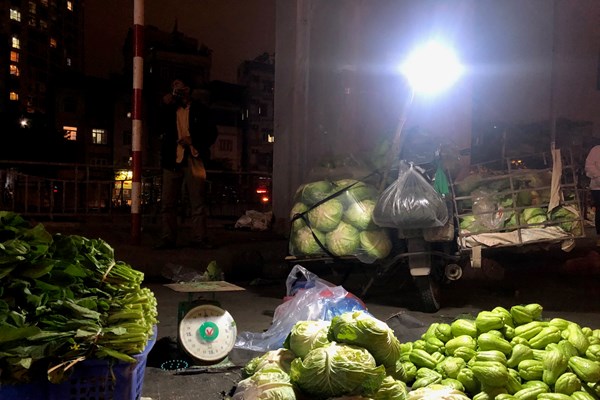 Chợ đêm Hà Nội - Anh 1