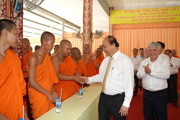 Thủ tướng gửi Thư chúc mừng đồng bào Khmer nhân dịp Tết cổ truyền Chôl Chnăm Thmây - Anh 1