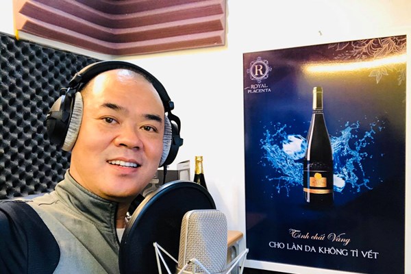 Nhac si Trinh Xuan Hao cung 8 nghe si noi tieng lam MV “ Dong mau Viet Nam” chong dich Covid-19 - Anh 3