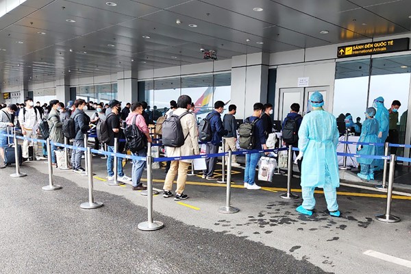 Quảng Ninh:​​​​​​​ Sân bay Vân Đồn đón chuyến bay đặc biệt chở 308 kỹ sư Hàn Quốc - Anh 2