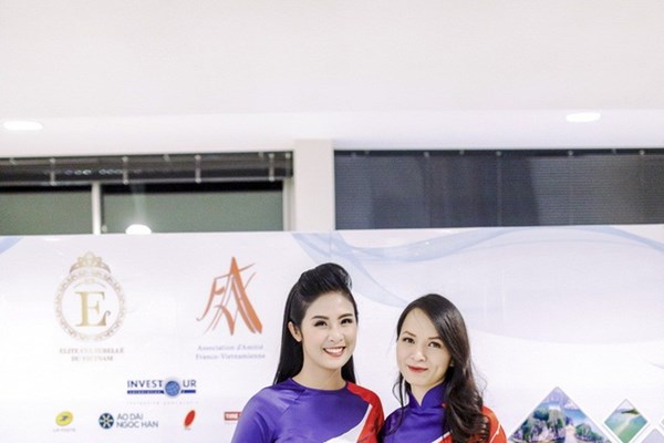 Hoa hậu, NTK Ngọc Hân: Hội tụ tinh hoa văn hóa trong tà áo dài Việt - Anh 1