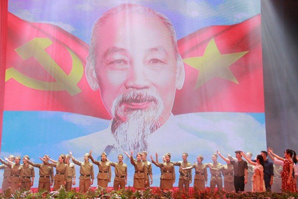 Tổ chức kỷ niệm 130 năm Ngày sinh Chủ tịch Hồ Chí Minh: Đảm bảo quy mô hoành tráng trên tinh thần tiết kiệm, phù hợp tình hình thực tế - Anh 2