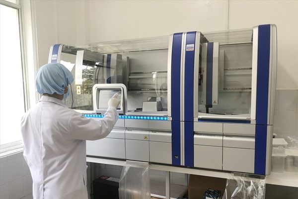 Quảng Nam: Nếu cần thiết sẽ thanh tra việc mua sắm hệ thống máy xét nghiệm Realtime-PCR - Anh 1