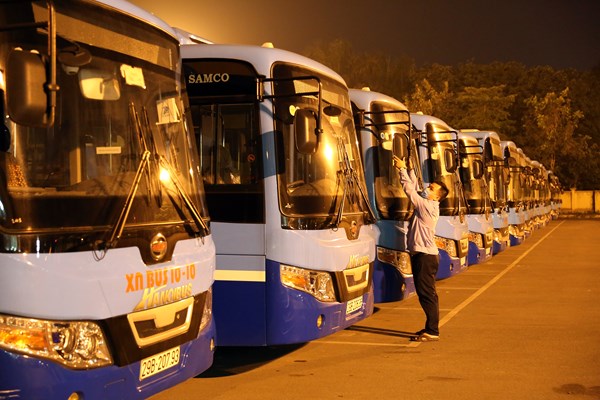 Hà Nội: Đảm bảo phòng, chống dịch Covid-19 trên xe buýt - Anh 7
