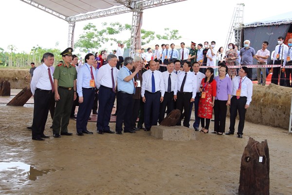 Thủ tướng dự lễ khởi công Dự án bảo tồn bãi cọc Bạch Đằng - Anh 3