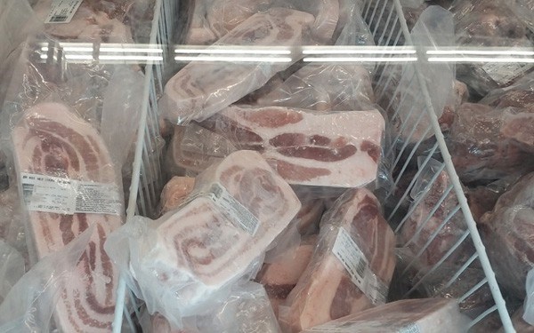 Thịt lợn nhập khẩu rao bán tràn lan trên chợ mạng, giá “loạn“ - Anh 2