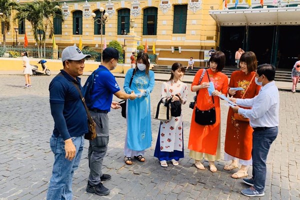 Chương trình “Người Việt Nam đi du lịch Việt Nam”: Đồng lòng vào cuộc - Anh 1