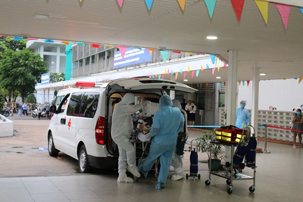 Bệnh nhân 91 được chuyển sang Bệnh viện Chợ Rẫy - Anh 1