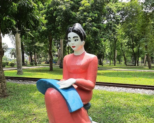 Sơn xanh sơn đỏ cụm tượng tại công viên Thống Nhất (Hà Nội): Quả thật rất đáng sợ! - Anh 3