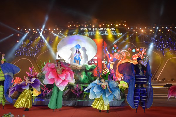 TP Sầm Sơn (Thanh Hóa): Chuẩn bị tổ chức lễ hội carnival đường phố - Anh 1