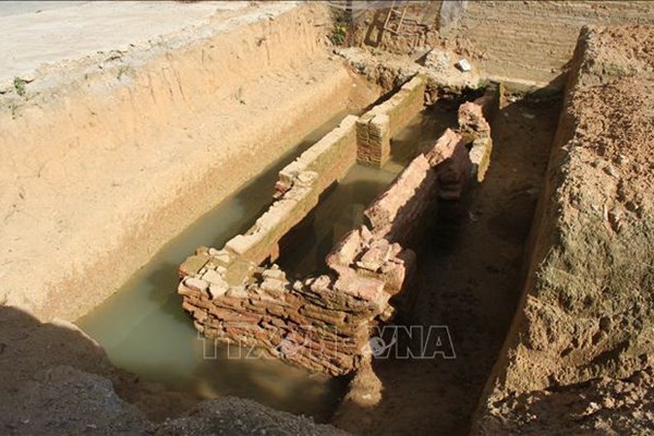 Phát hiện kiến trúc mộ gạch cổ tại sân trường tiểu học ở Ninh Bình - Anh 1