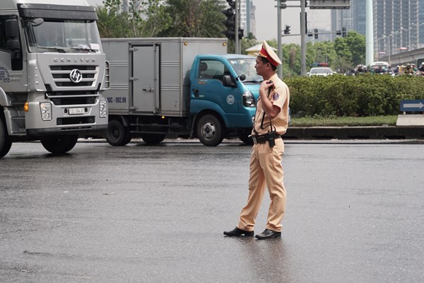 Hà Nội: Ra quân xử lý xe khách chạy “rùa bò