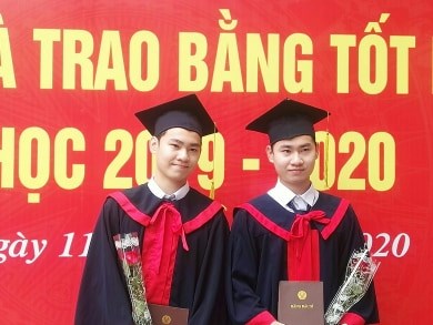 Hai anh em  song sinh người Lào tốt nghiệp ngành Y dược tại Việt Nam - Anh 1