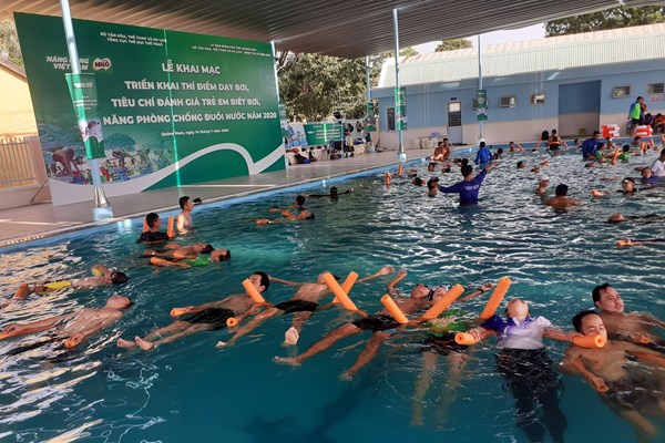 Thí điểm dạy bơi trên toàn quốc nhằm giảm tỉ lệ tử vong do đuối nước - Anh 3