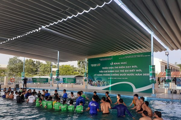 Thí điểm dạy bơi trên toàn quốc nhằm giảm tỉ lệ tử vong do đuối nước - Anh 2