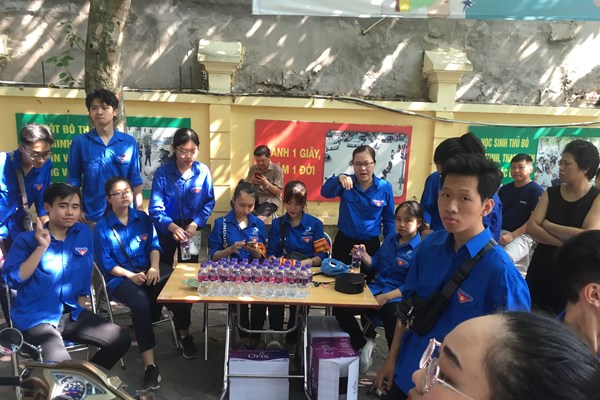 Gần 90.000 học sinh Hà Nội bước vào “cuộc đua” tuyển sinh lớp 10 - Anh 1