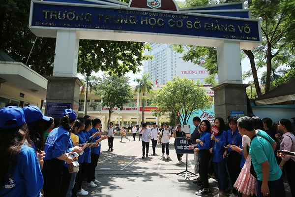 Hà Nội: Gần 89.000 thí sinh bước vào kỳ thi tuyển sinh lớp 10 - Anh 12