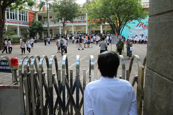 Hà Nội: Gần 89.000 thí sinh bước vào kỳ thi tuyển sinh lớp 10 - Anh 5