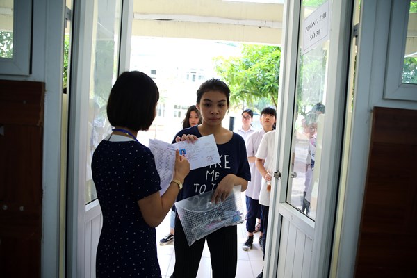Hà Nội: Gần 89.000 thí sinh bước vào kỳ thi tuyển sinh lớp 10 - Anh 8