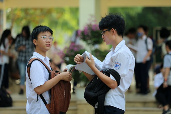 Hà Nội: Gần 89.000 thí sinh bước vào kỳ thi tuyển sinh lớp 10 - Anh 9