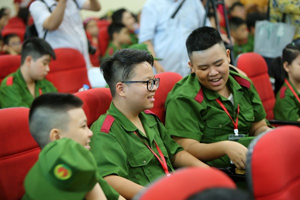 Các bạn nhỏ Thủ đô hào hứng tham gia chương trình “Học làm chiến sĩ Công an” - Anh 2