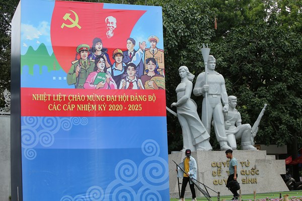 Hà Nội: Rực rỡ cờ hoa trước thềm Đại hội Đảng các cấp tiến tới Đại hội toàn quốc lần thứ XIII của Đảng - Anh 9