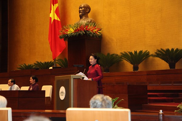 Chủ tịch Quốc hội gặp mặt 300 Mẹ Việt Nam anh hùng - Anh 2