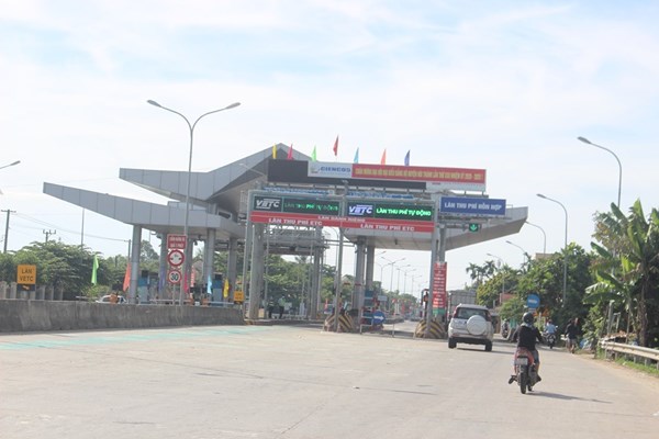 Quảng Nam; Lãnh đạo Trạm thu phí nhiễm SARS-CoV-2 - Anh 1