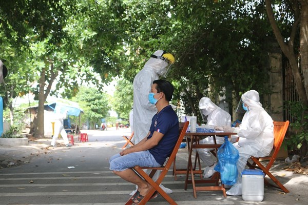 Quảng Nam: Phong tỏa tạm thời thêm một khu vực có nguy cơ cao lây nhiễm Covid-19 - Anh 1