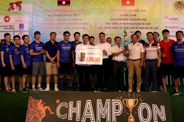 Giao lưu thể thao hữu nghị Việt Nam - Lào tại  Vientiane - Anh 3