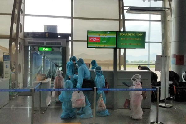 Từ tâm dịch Đà Nẵng, hơn 800 khách sẽ trở về nhà trên 4 chuyến bay Vietjet - Anh 4