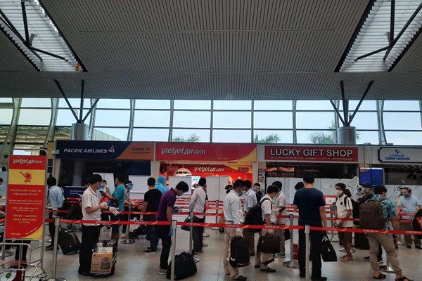 Từ tâm dịch Đà Nẵng, hơn 800 khách sẽ trở về nhà trên 4 chuyến bay Vietjet - Anh 2